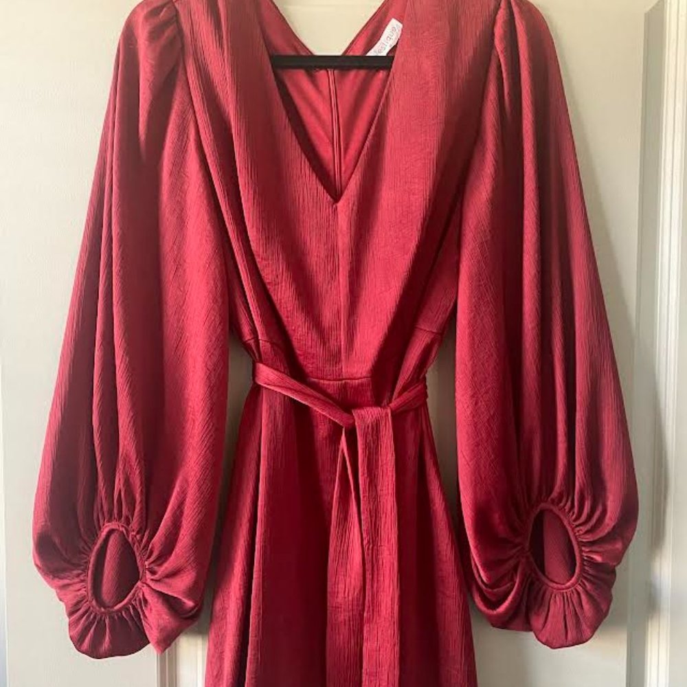 Vestique V-neck Mini Dress